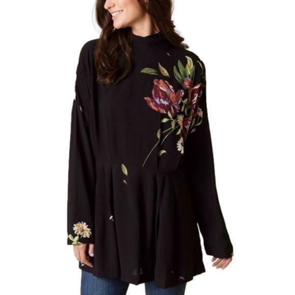 FREE PEOPLE Boho Chic Long Sleeve Black Floral MIni Dress Size Medium NWT