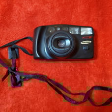 Vintage Samsung Maxima 105 35mm Point & Shoot Film Camera New Batteries