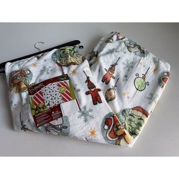 Shrek Christmas Throw Blanket 50 X 70” Donkey Puss N Boots Gingie Holiday NEW
