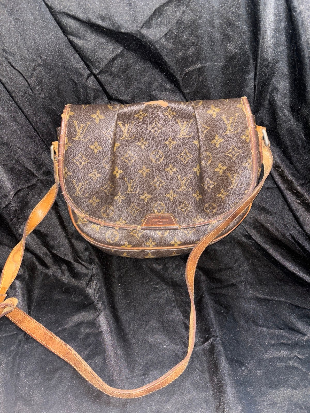 Louis Vuitton crossbody bag