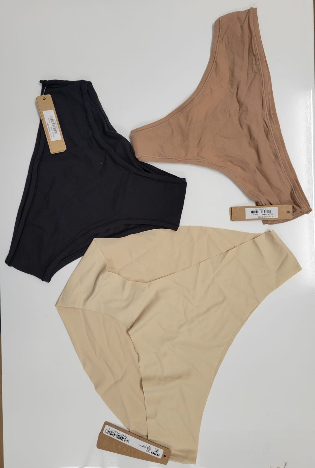 (SKIMS)3 panties new with tag, Size:S SKIMS-Style