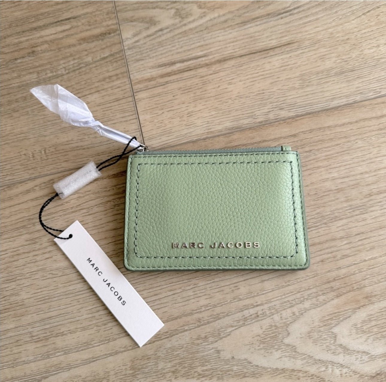 Marc Jacobs Leather Zip wallet