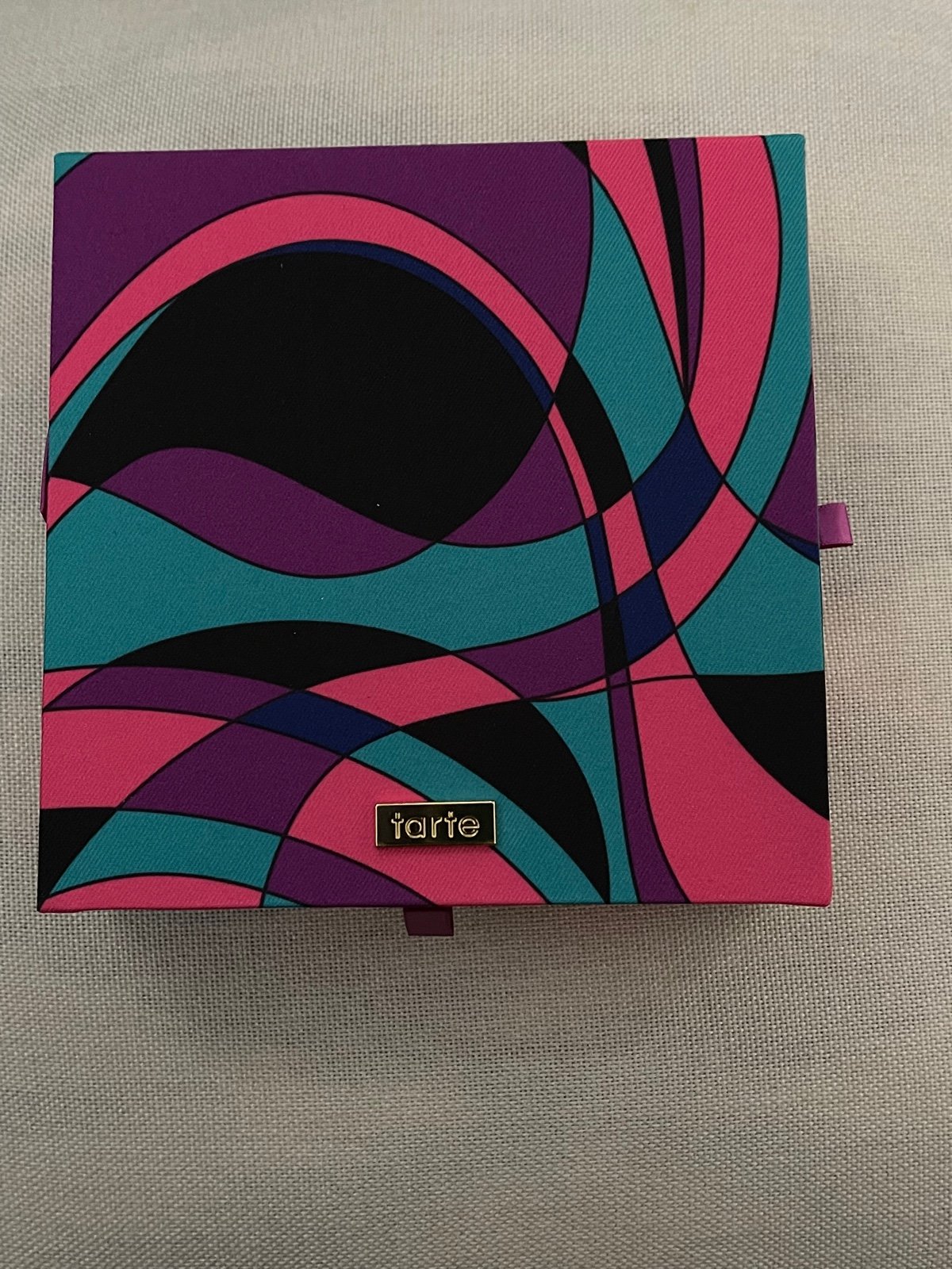 BRAND NEW TARTE MAKEUP EYESHADOW PALLETE