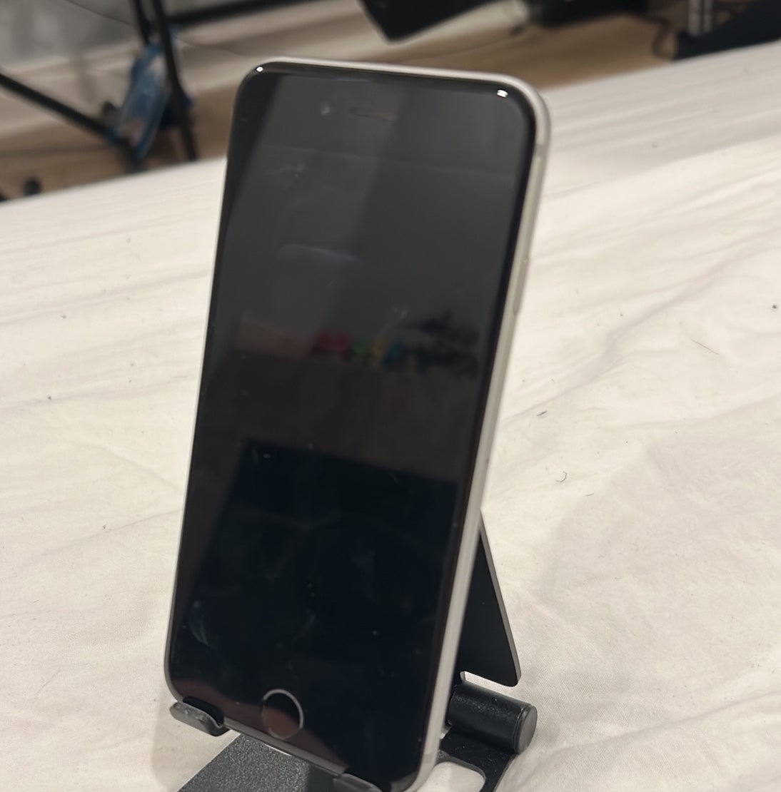 Apple iPhone 6S 16GB in Space Gray for Unlocked