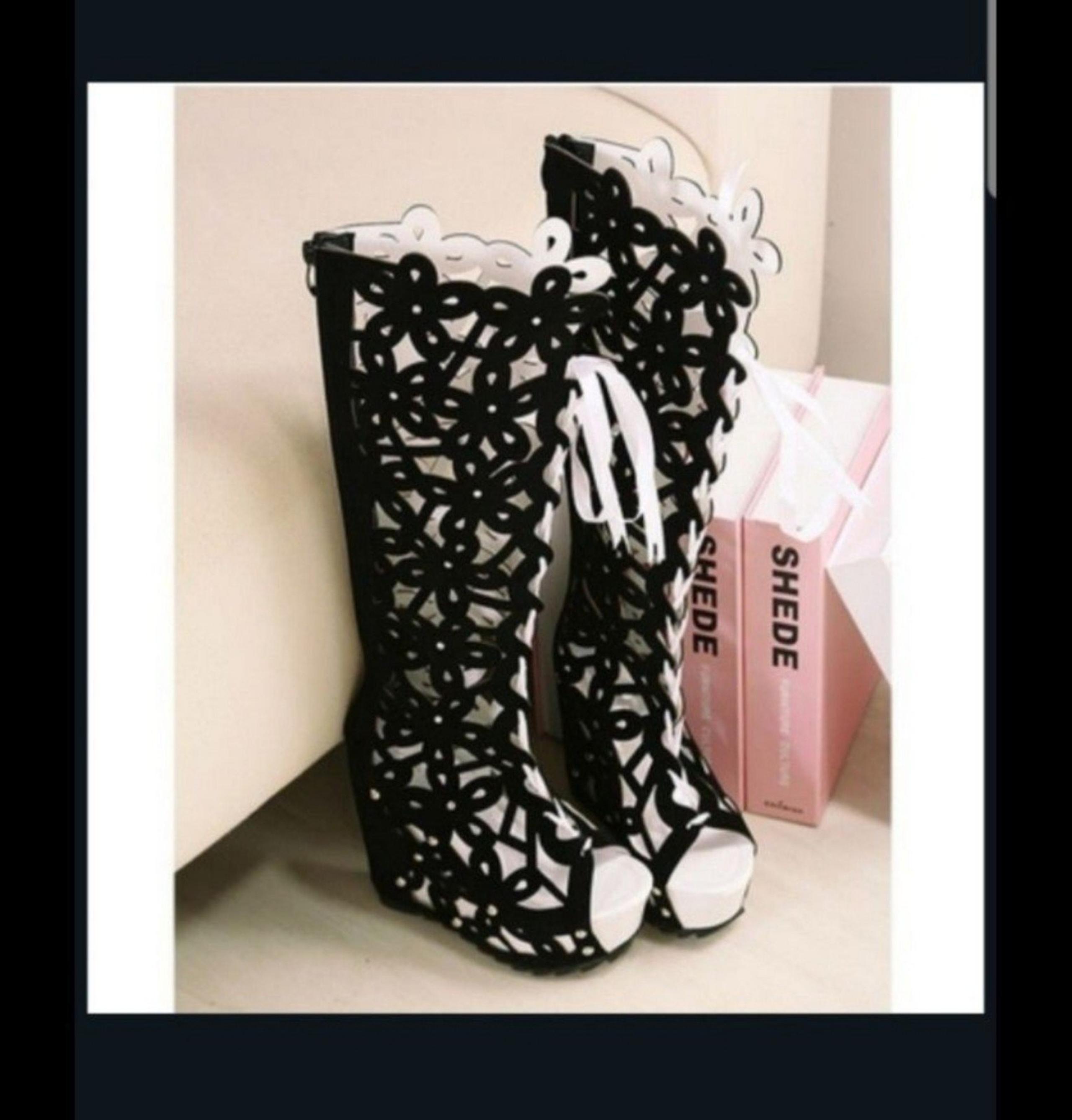 Womens Suede knee high Boots Lace design New Size 8.5 wedge Heels Boutique shoes
