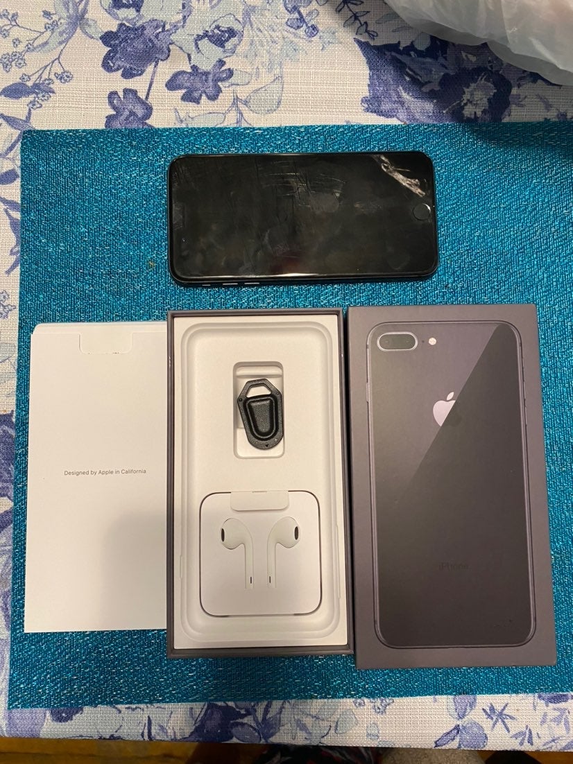 iPhone 8 Plus Black 64gb-Unlocked!