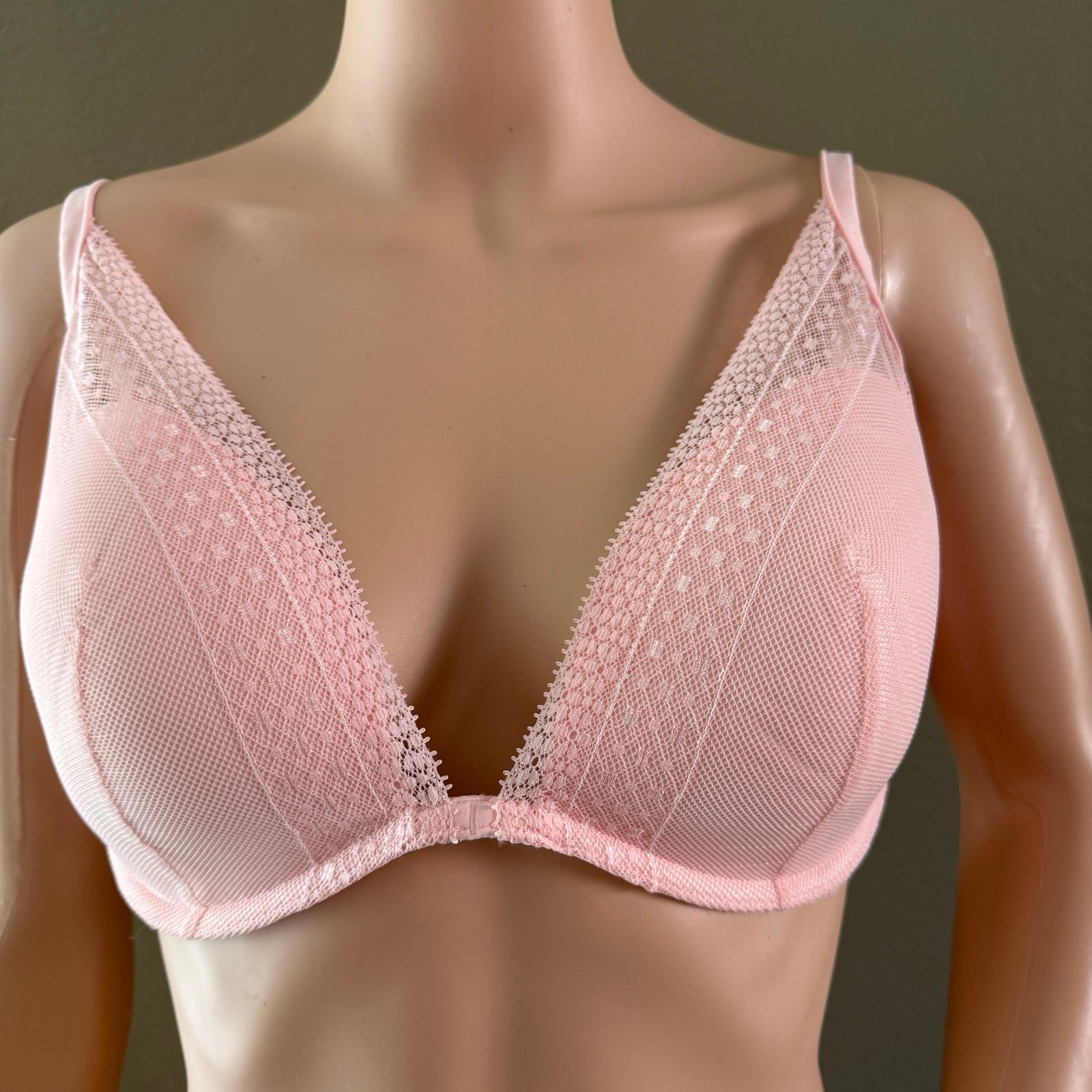 Victoria’s Secret Pink Lace Soft Bra Size 36DD