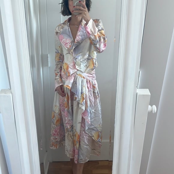 SET Vintage boa paris floral print satin blazer and wrap skirt set
