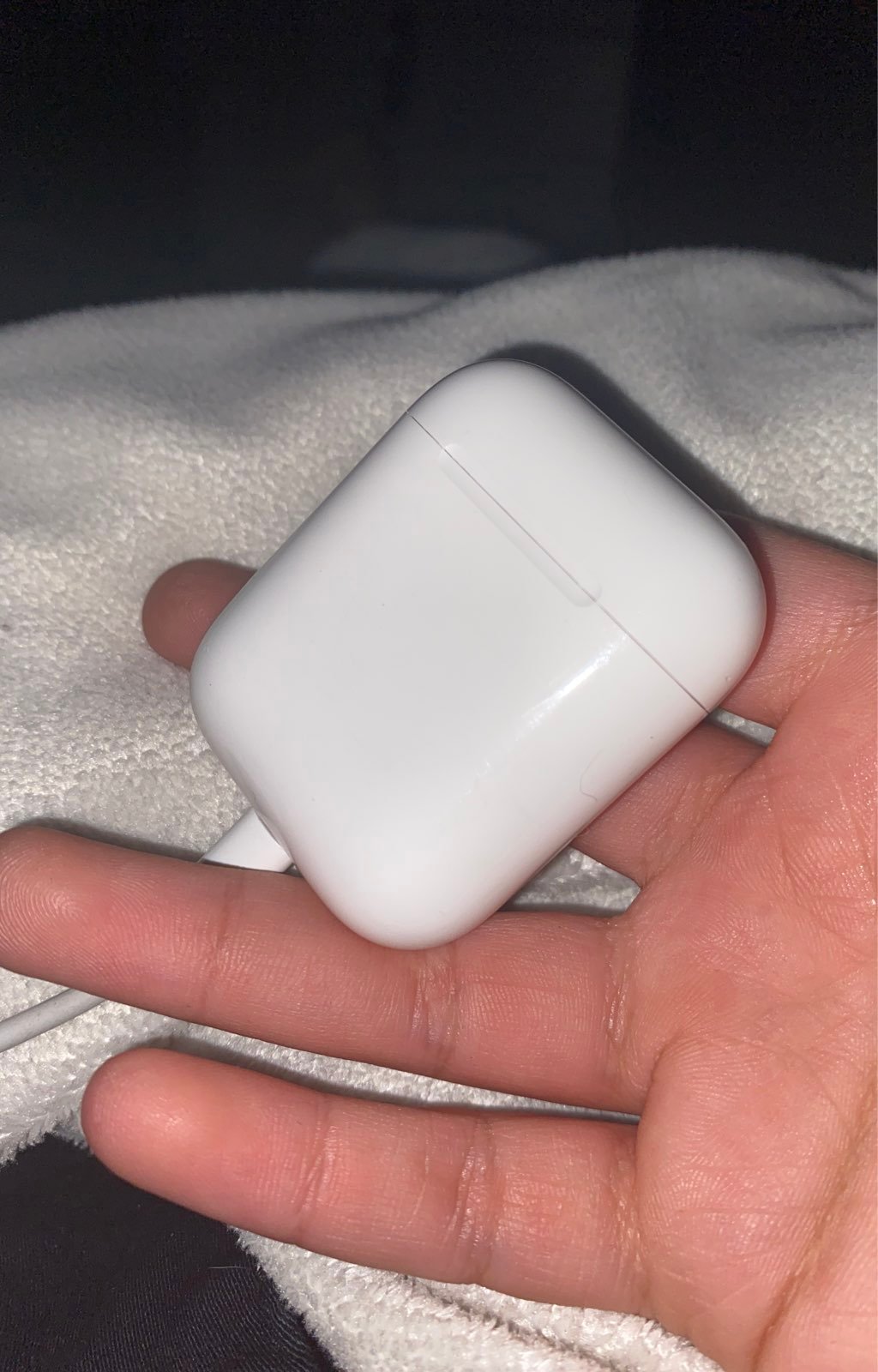 Apple AirPods charging Case