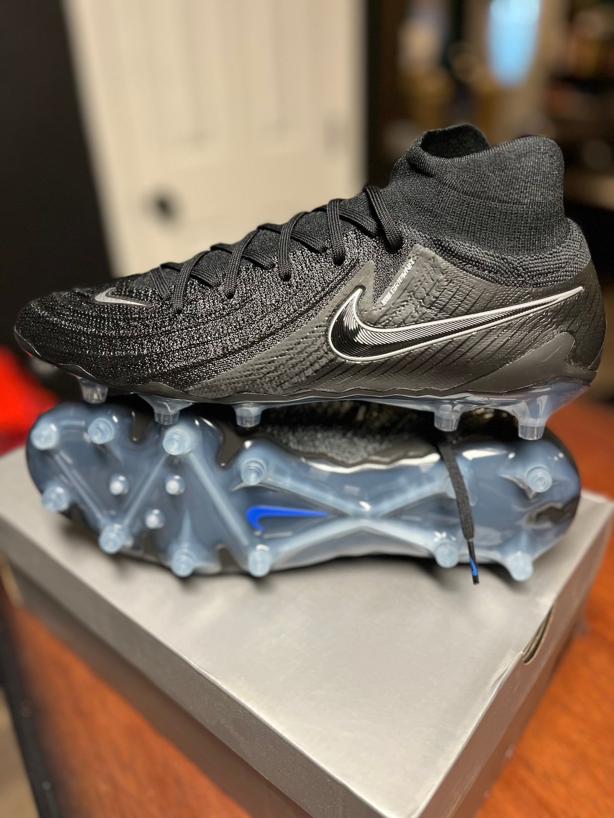 Nike Phantom Luna II Elite AG-Pro - Size 10 Men’s Soccer Cleats