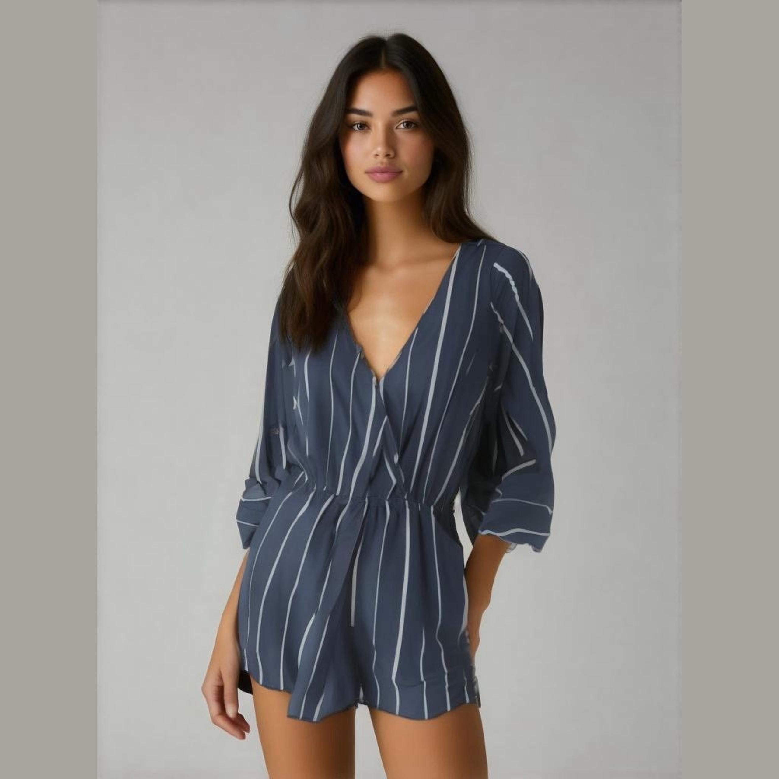 IRIS Women Casual Formal Stripe Romper Blue White Size Medium Summer Vacation