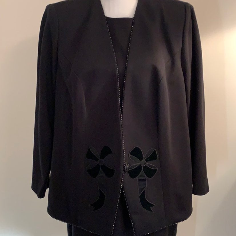 Leslie Fay Black Suit Jacket w/Dress Siz