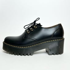 NWT Dr. Martens Leona Loafer Vintage Smooth Leather Heeled Shoe Black, Size 9