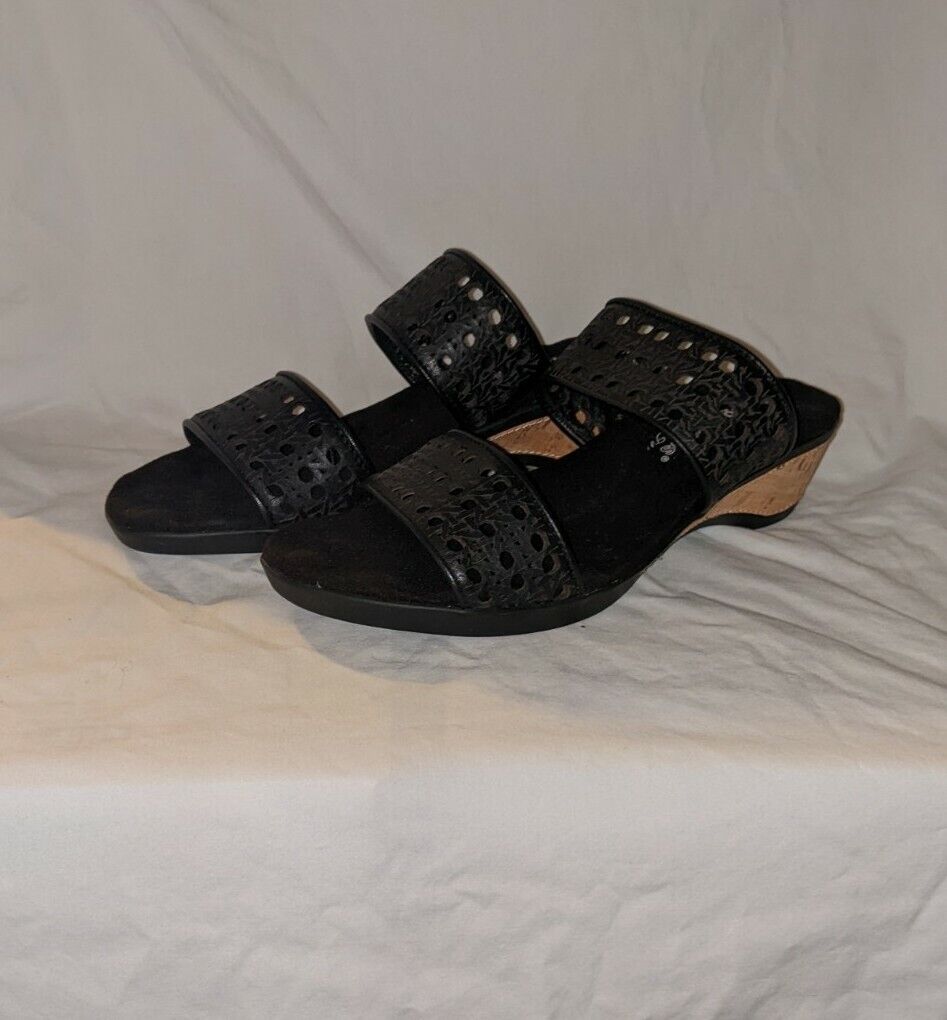 Walking Cradles Kiwi Black Moroccan Sliders Sz 6 M Womens