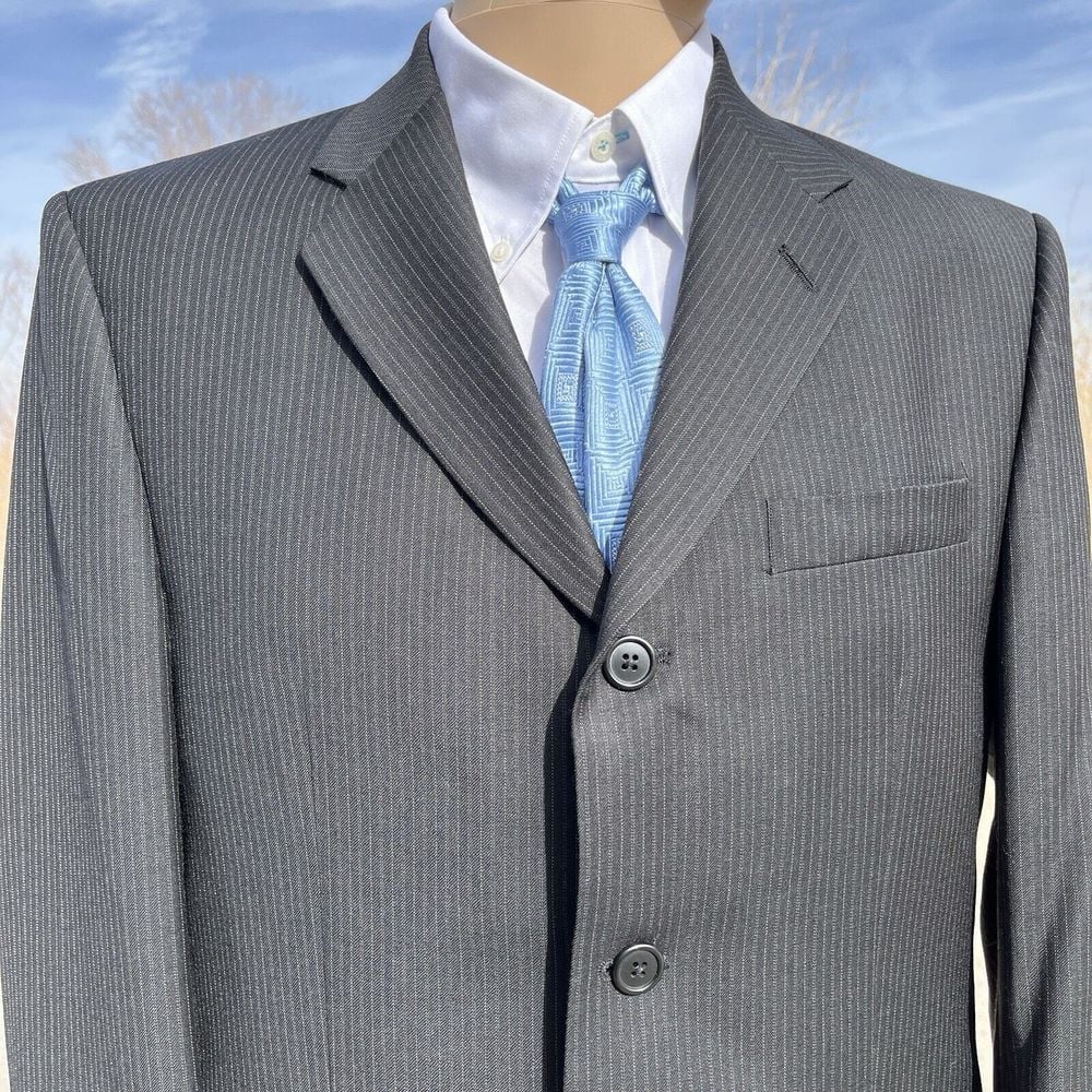 Calvin Klein Men's (38S) Macy's blazer 100% wool Black Pinstripe Three Button