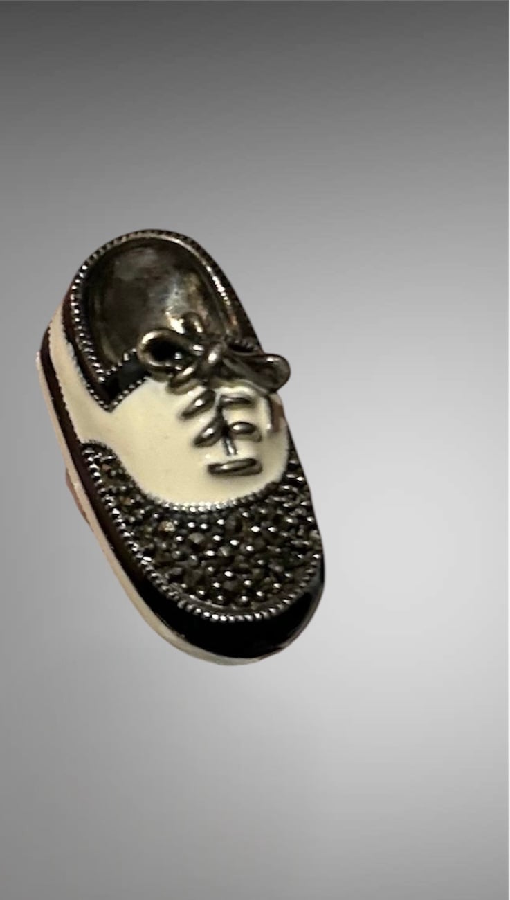 Shoes vintage Judith Jack pin