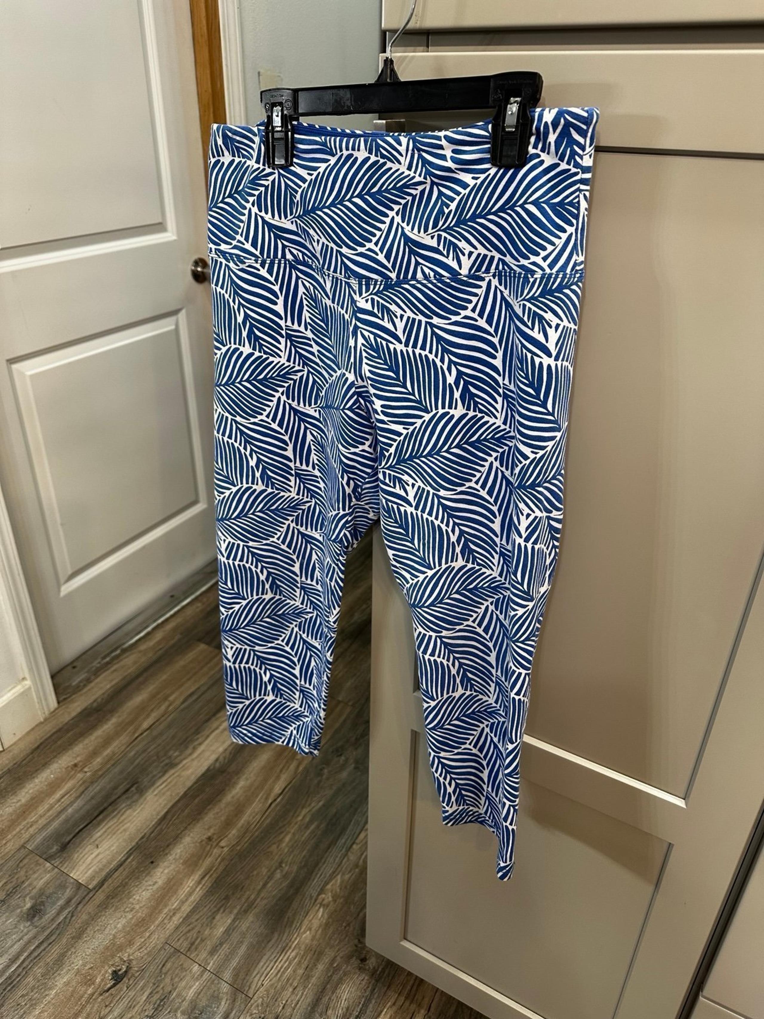 Suavé
Capri Leggings REVOLUTIONARY TUMMY CONTROLMEDIUM