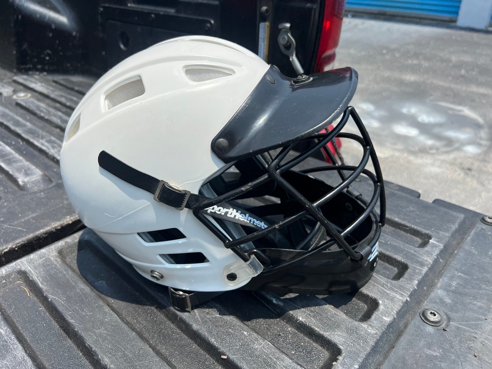 Cascade Lacrosse Field Hockey Face Mask w Chin Strap Helmet! Small/Medium