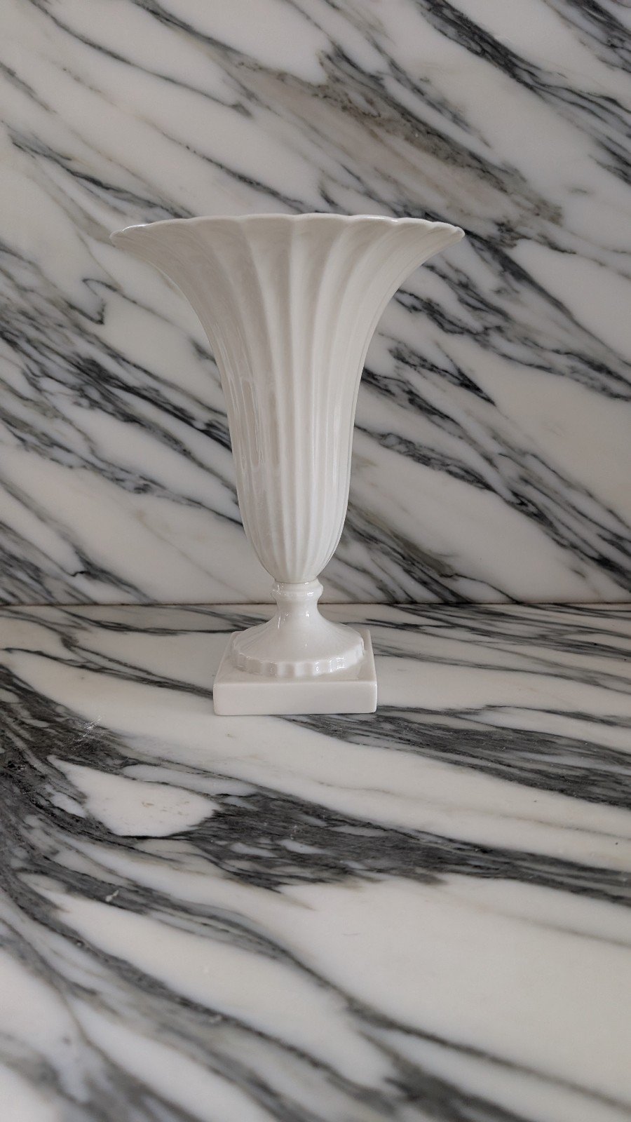 Vintage Lenox Royal Collection Fluted Trumpet Vase Approx 9 with stamp. no chip