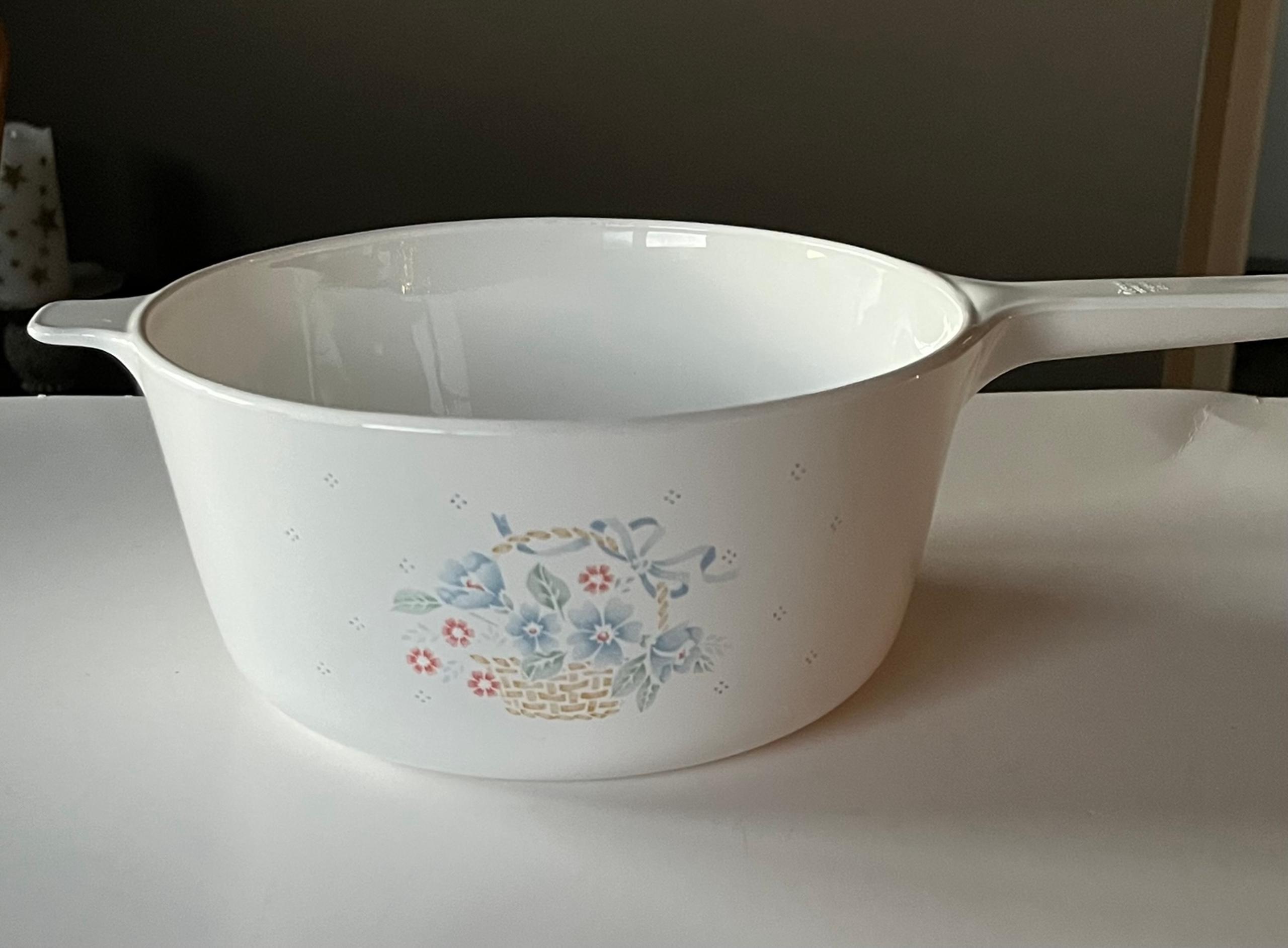 Country Cornflower Corelle, Corning Ware 2.5 L sauce pan S-2.5-B circa 1988-1993