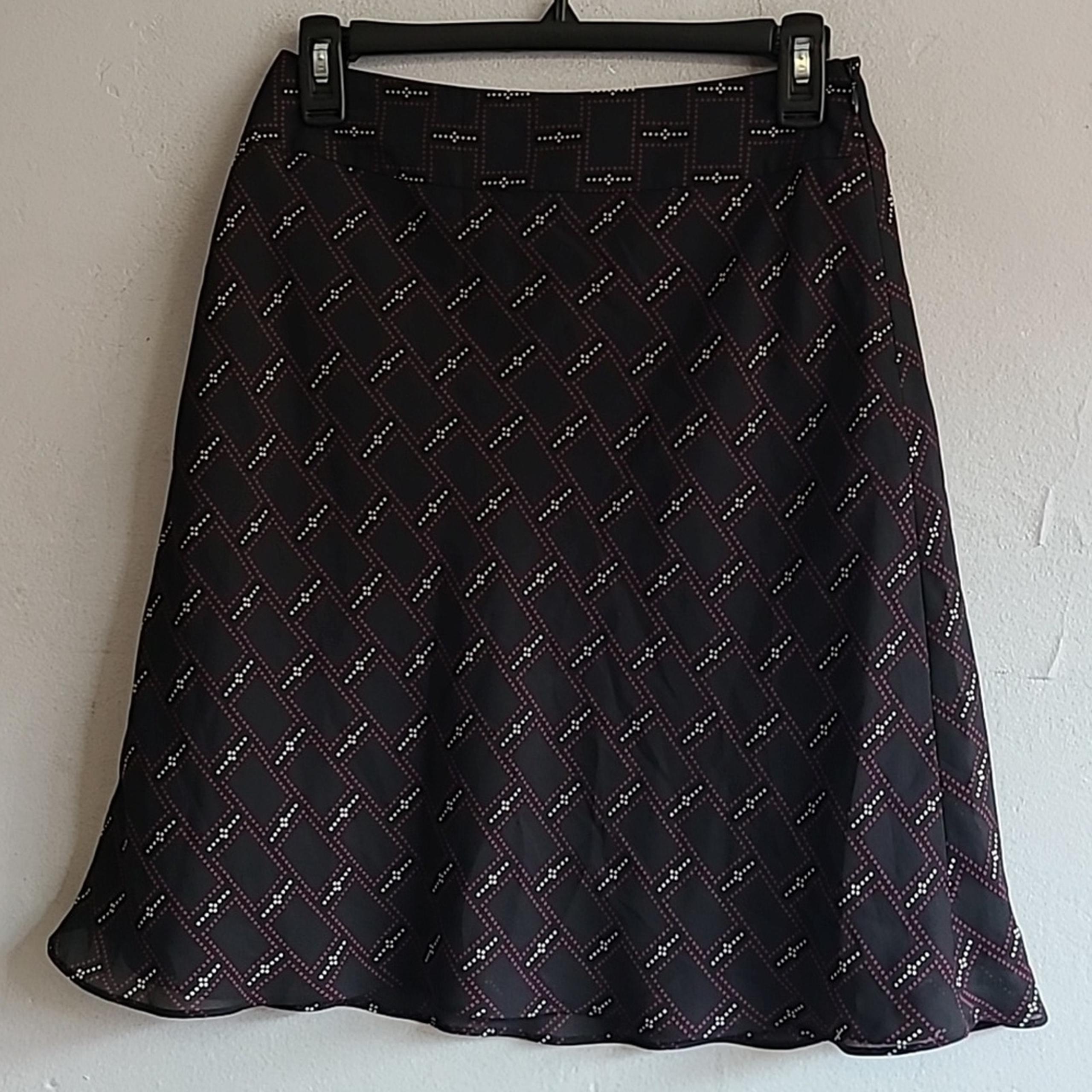 Women's 0P Ann Taylor skirt black red white design flowy layered knee length