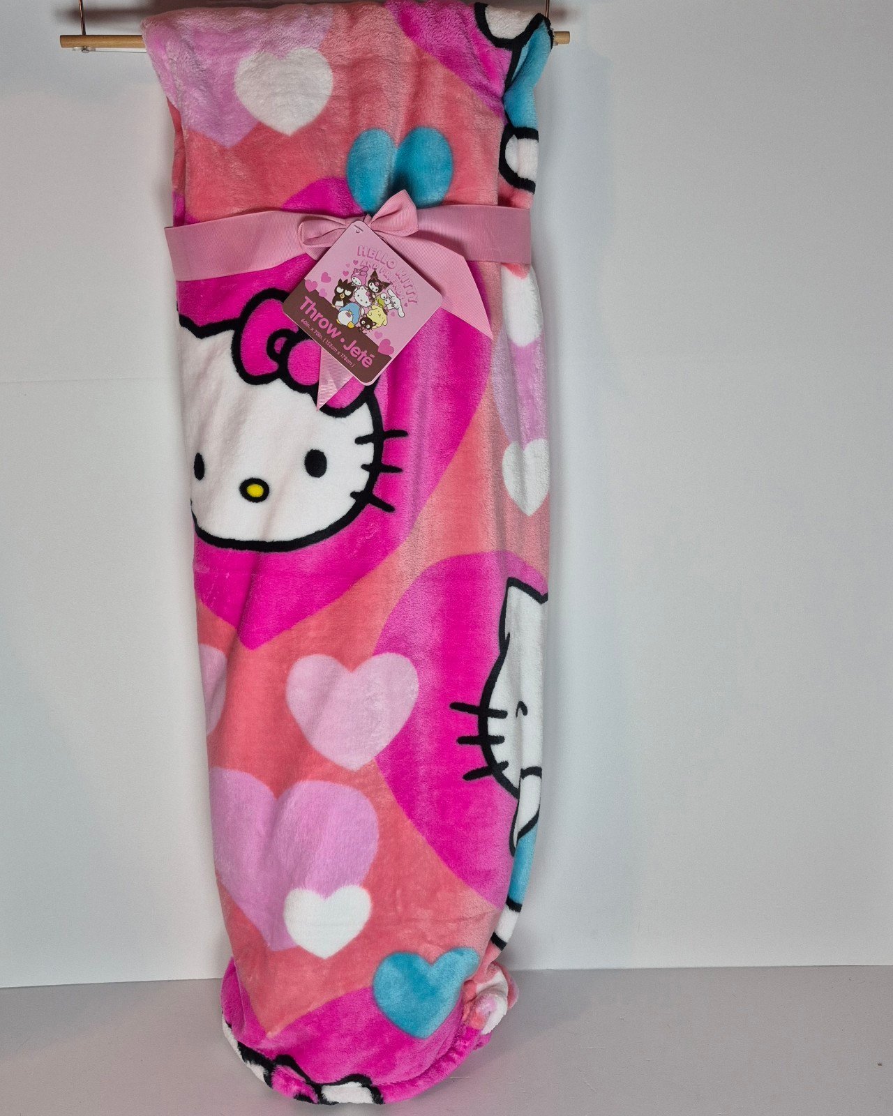 Hello Kitty Heart Valentines Throw Blanket 60x70in Pink
