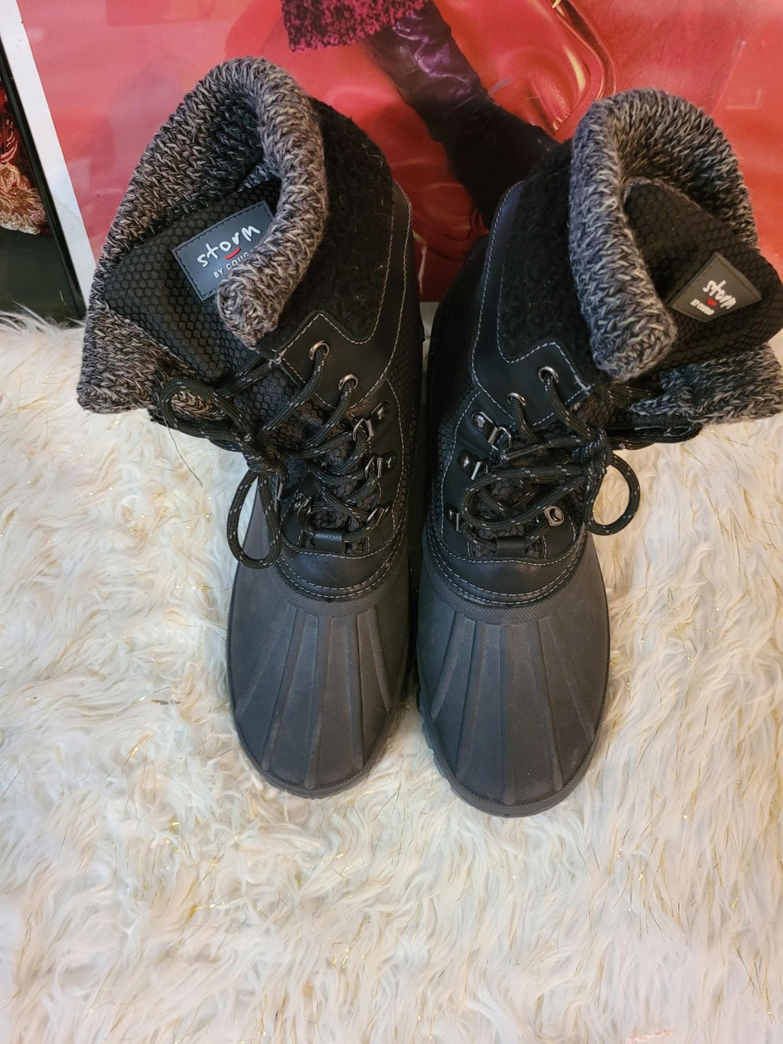 Snow boots