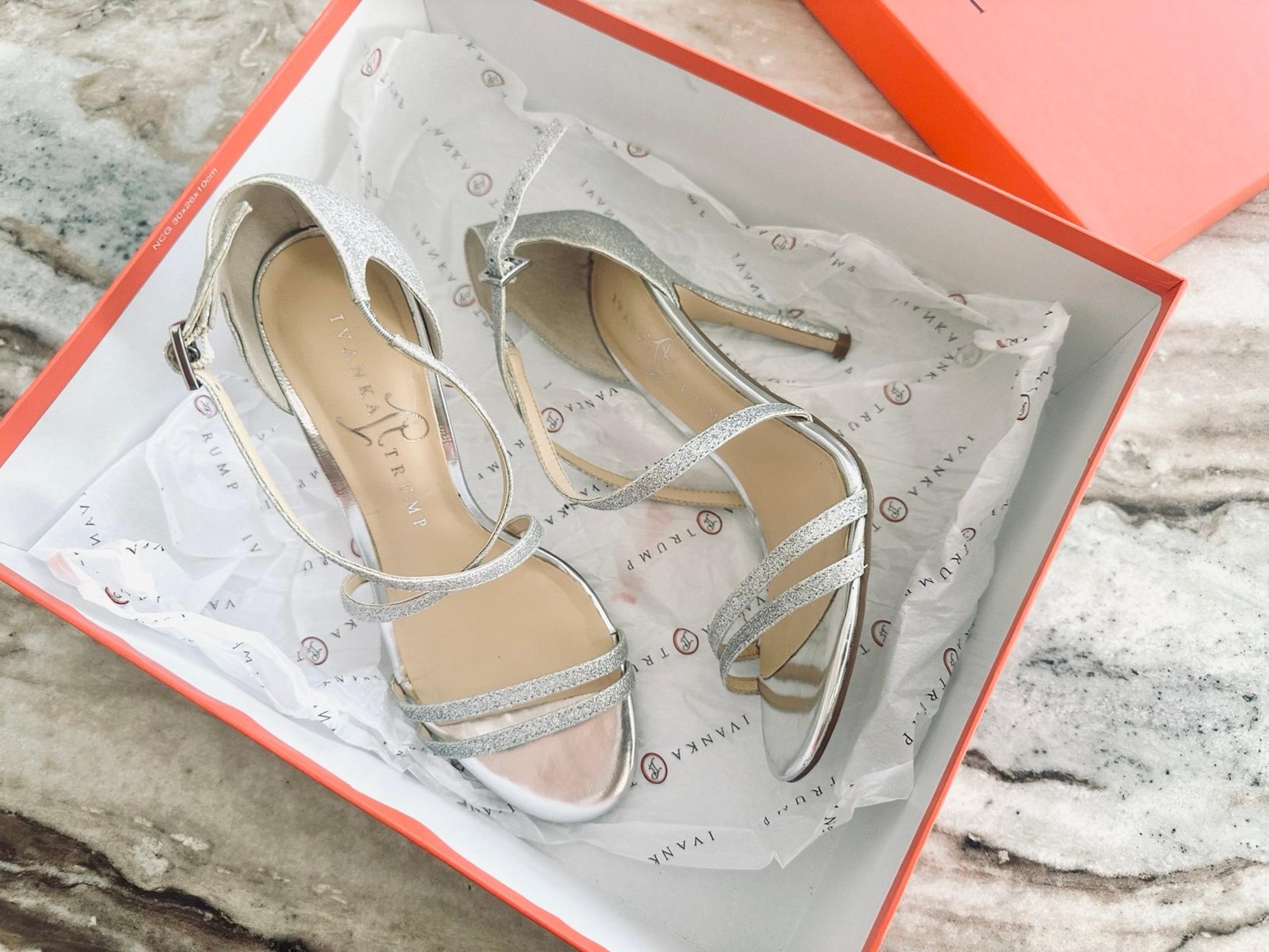 Ivanka Trump Sz 6.5 M Garis Silver Metallic Strappy Ankle Heels Sandals Shoes