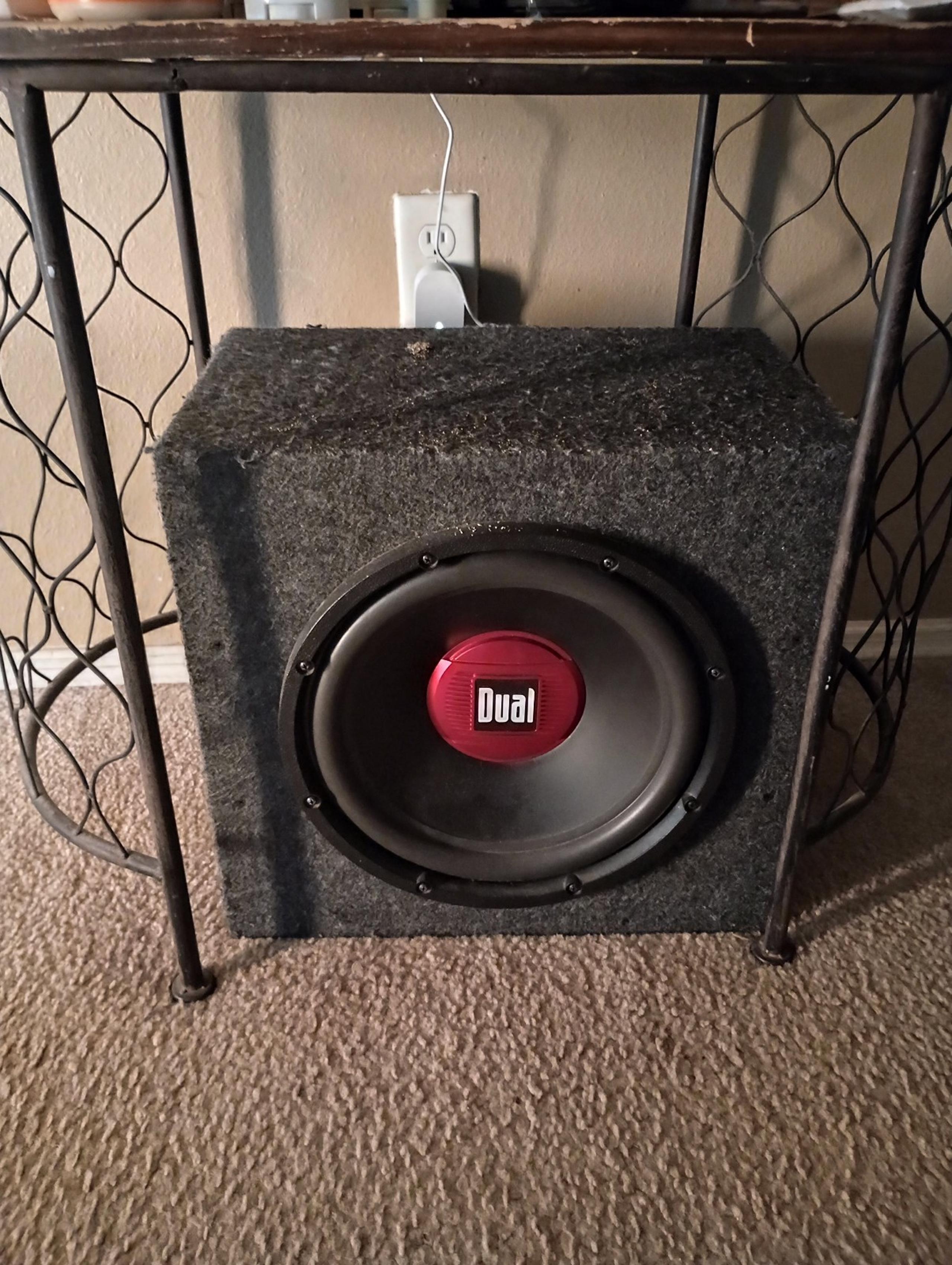 Dual 12in sub woofer