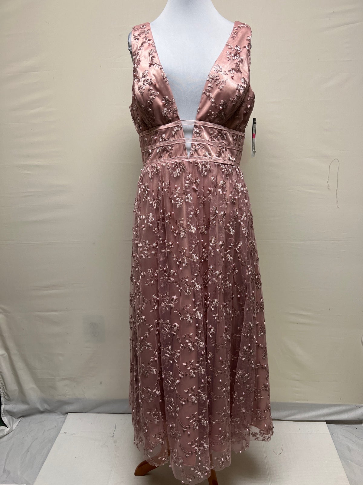 Avery G Women's Floral Embroidered Tulle Gown Med Purple Size 10