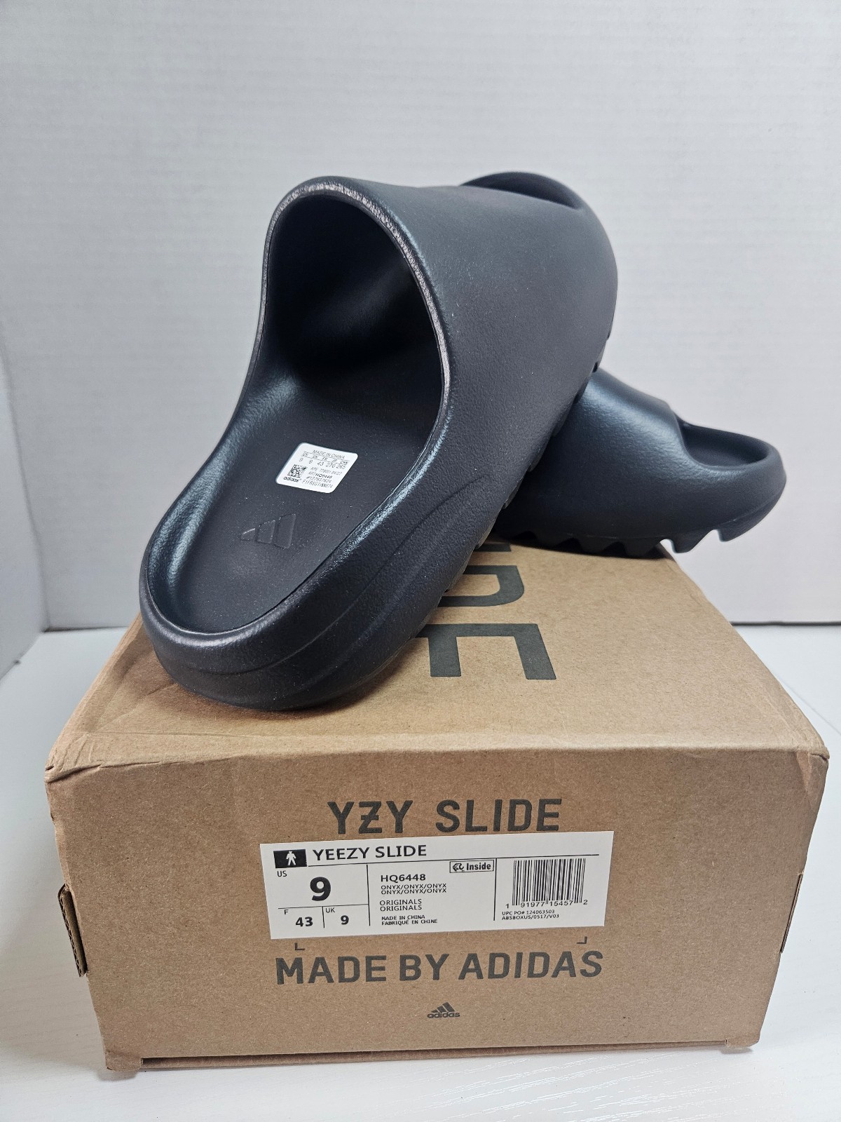Yeezy Slide Onyx Black Sz 9