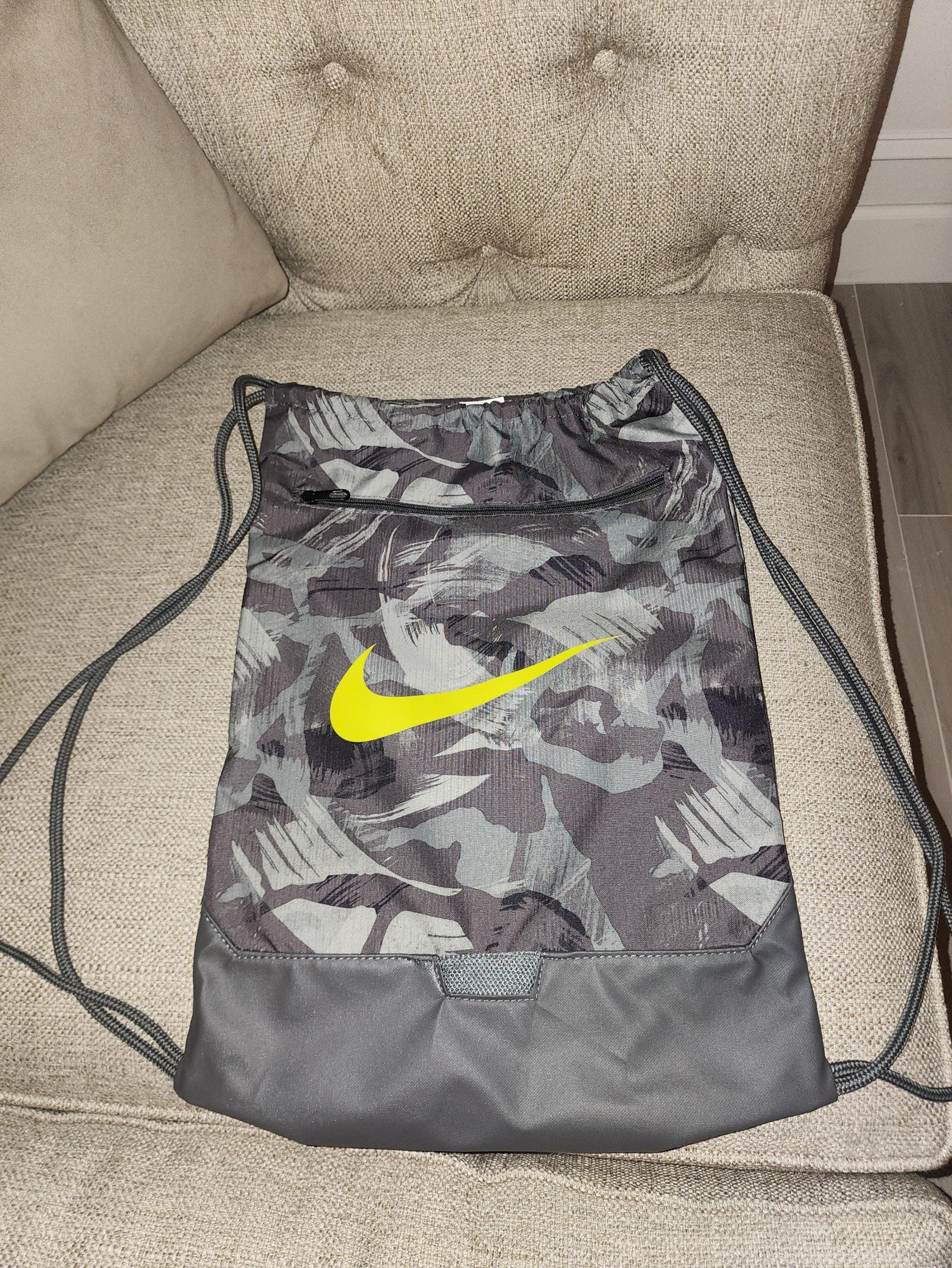 Nike Brasilia
Printed Drawstring Bag