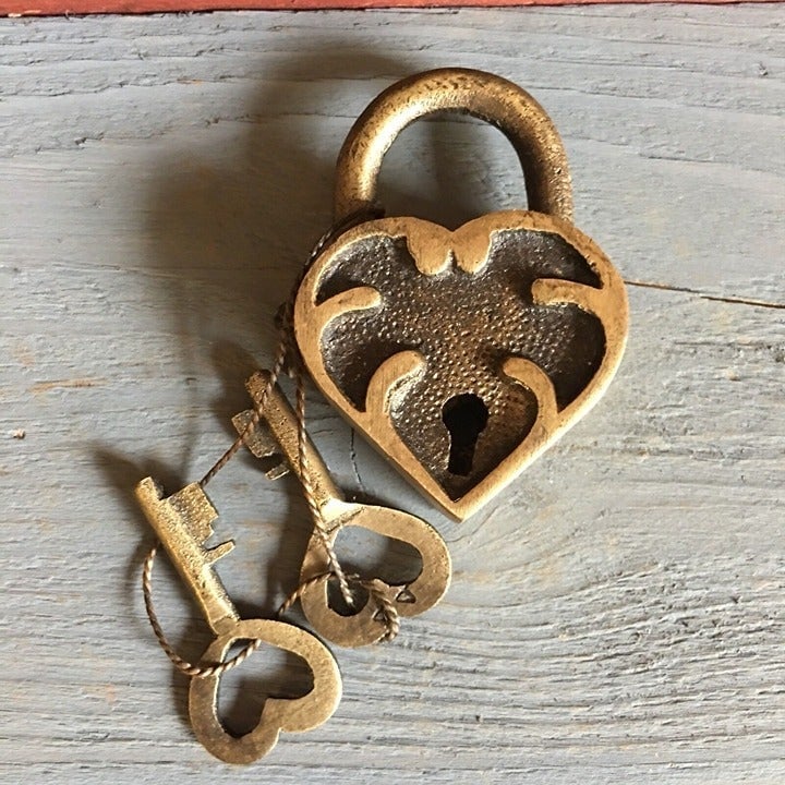 Vintage Ornate Heart Lock Solid Brass With Antique Finish And Two Keys