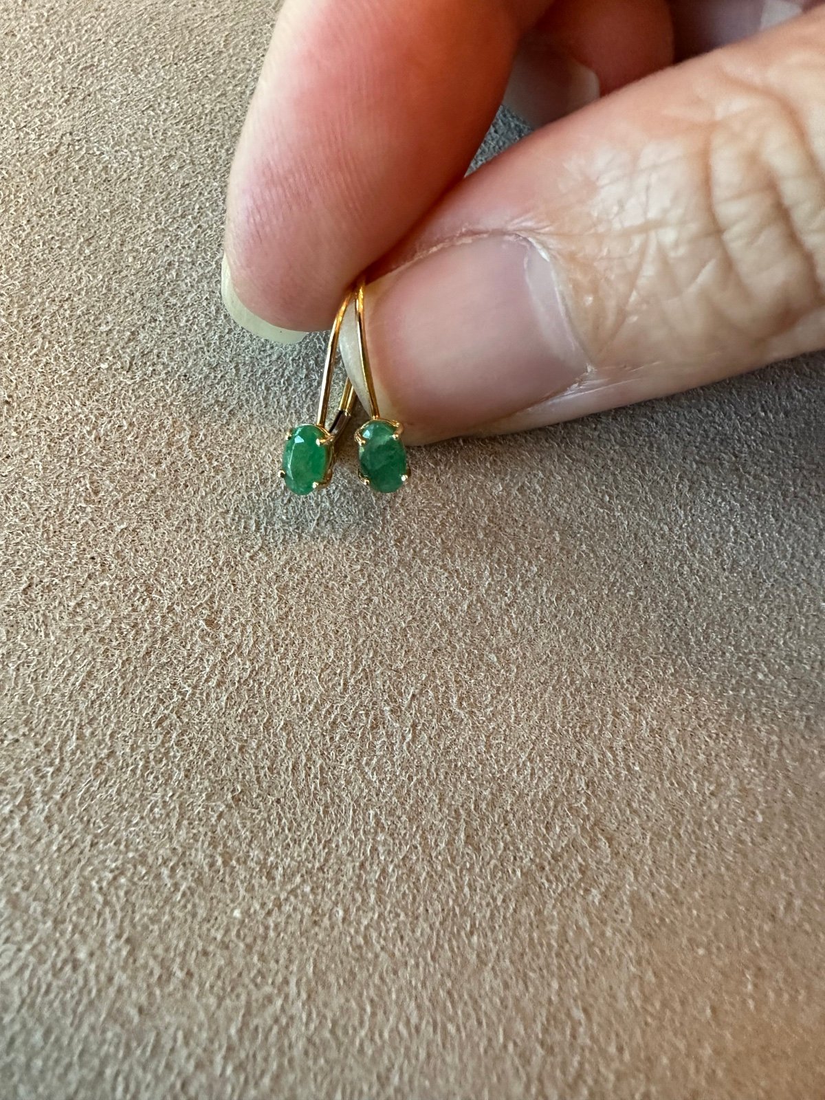 #161. Natural emerald earrings