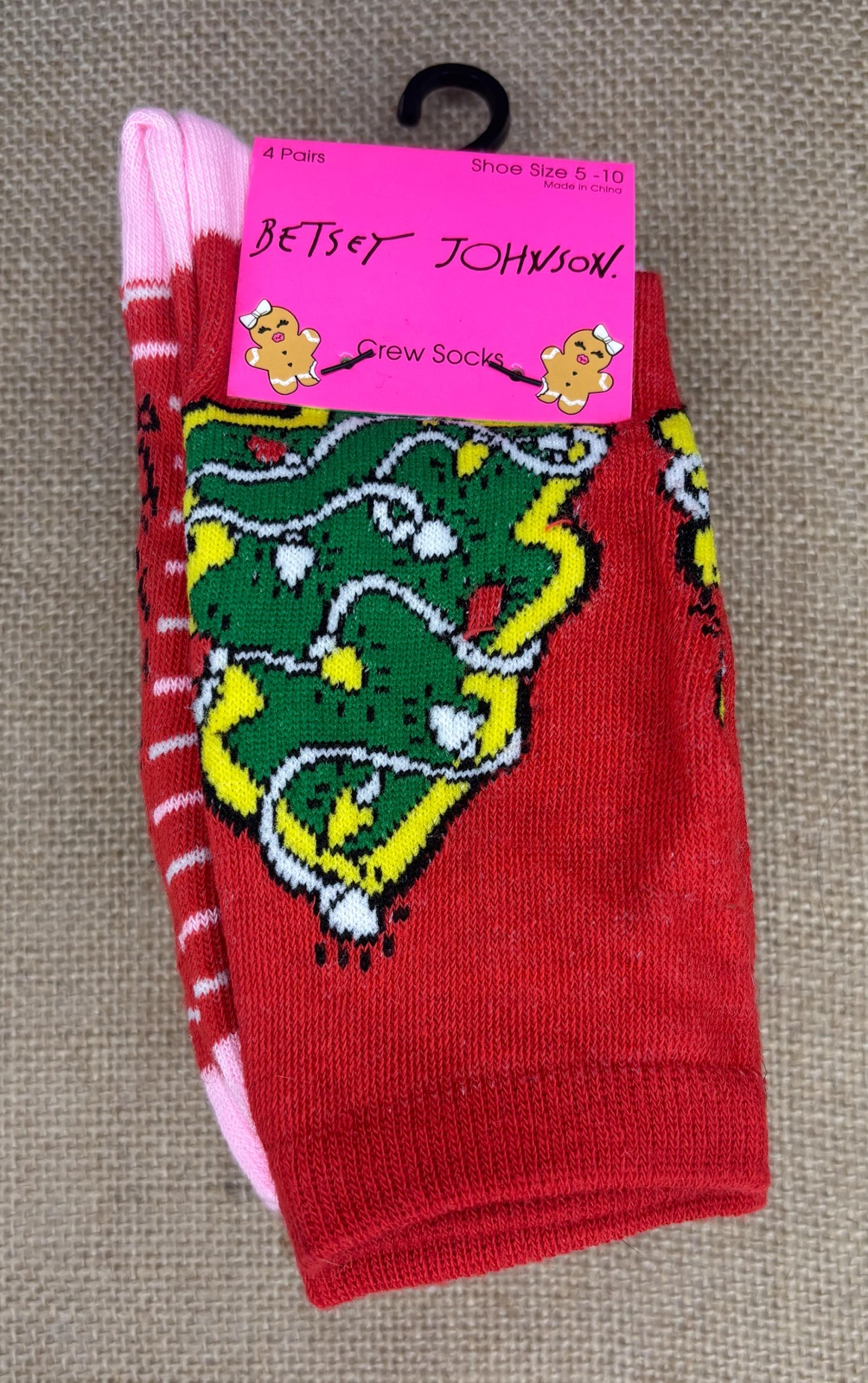 New Betsey Johnson Christmas Crew Socks 4 Pairs Red Black Pink Whimsical Kitsch
