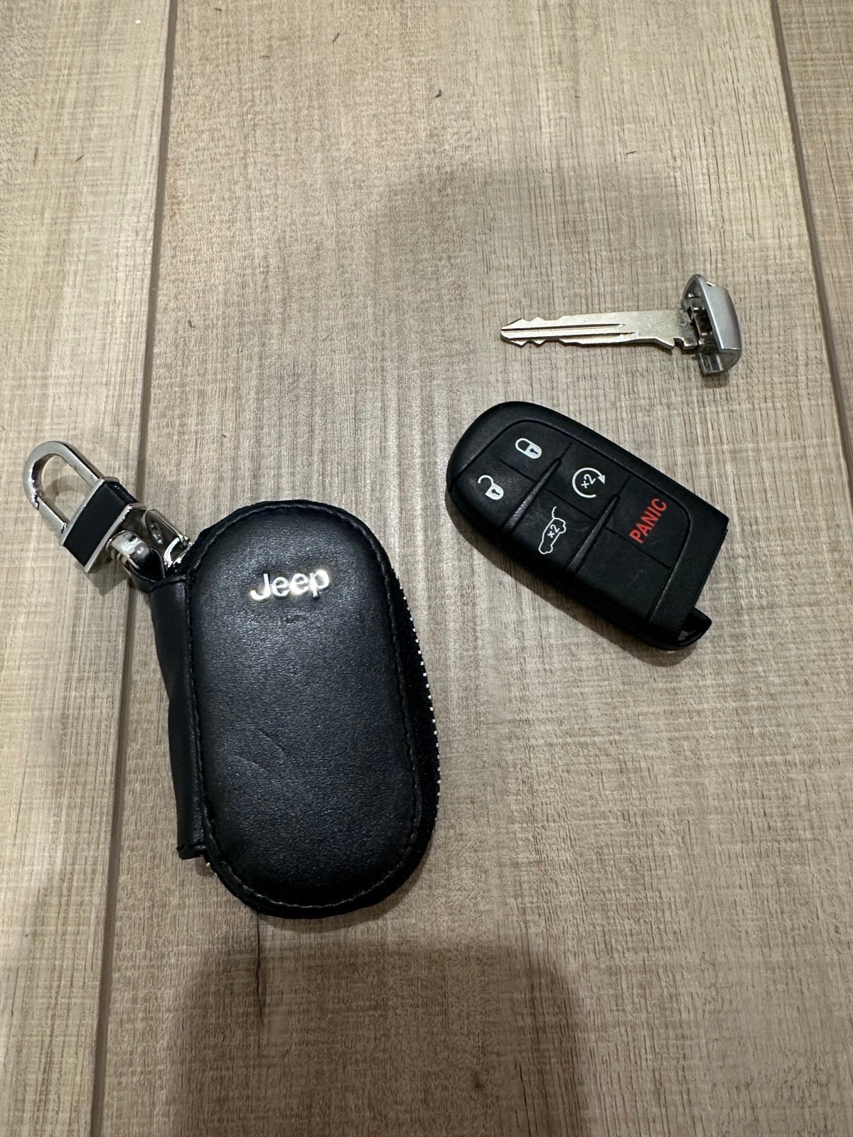 JEEP KEY WITH CASE