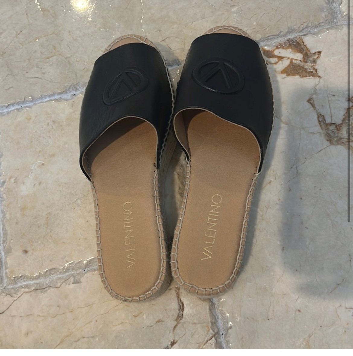 Size 40 valentino black leather platform sandals