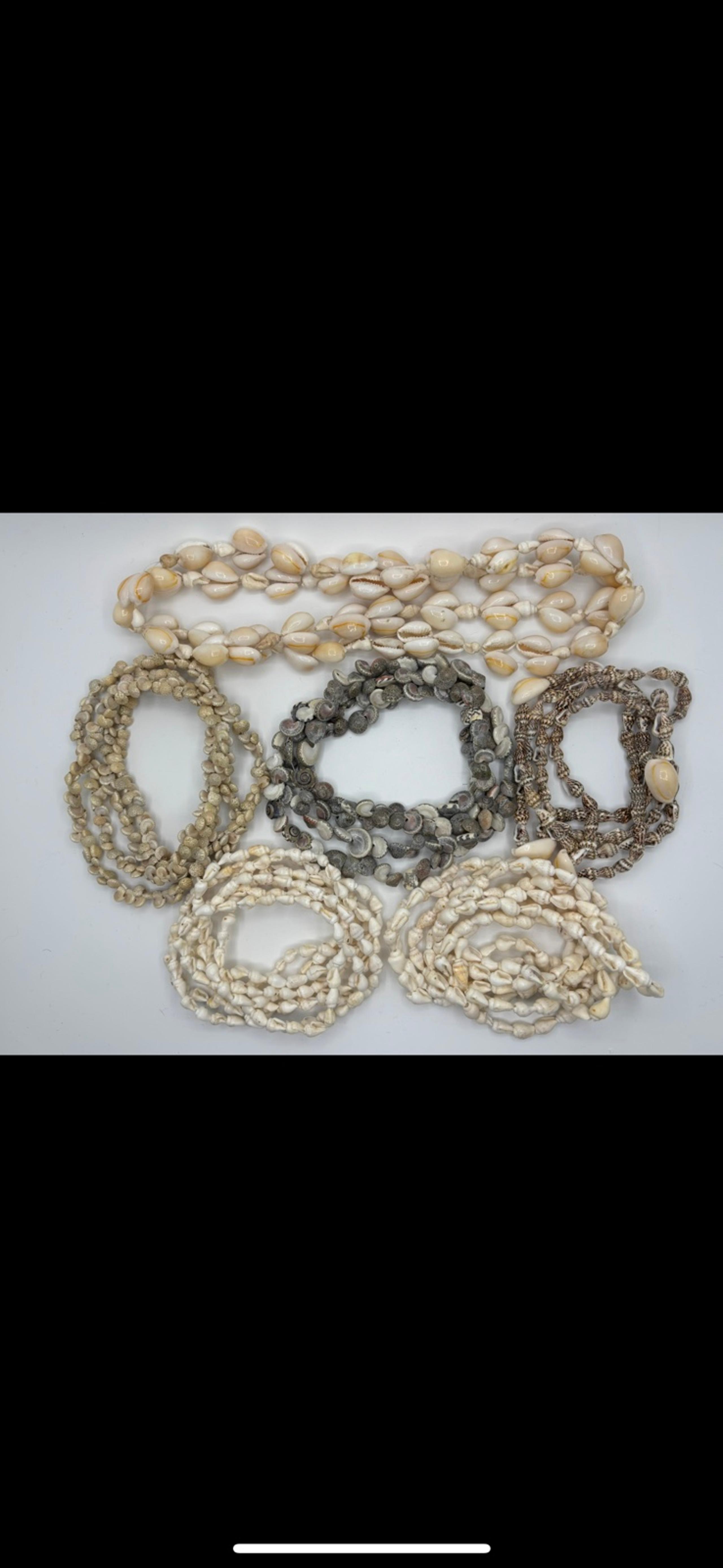 Fancy vintage Hawaiian shell necklace lot-184
