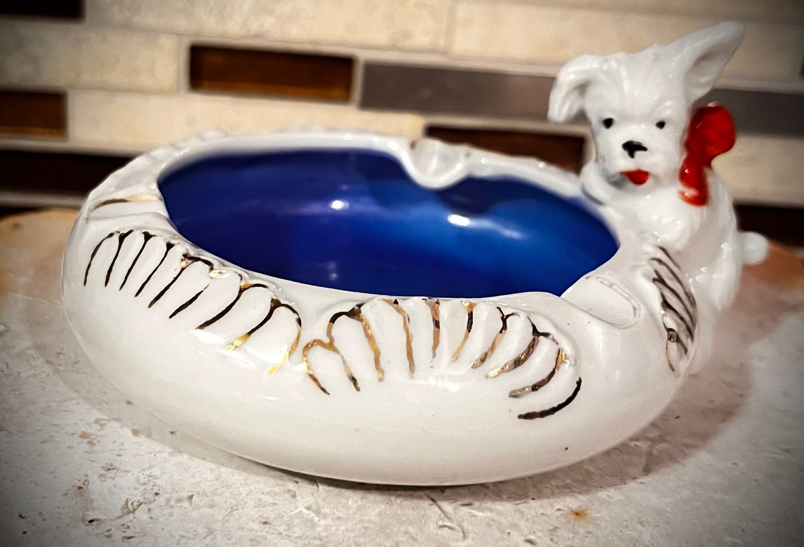 Kitsch Lusterware Scottish Terrier Dog Snuffer/Ashtray 1950s Japan Art Deco