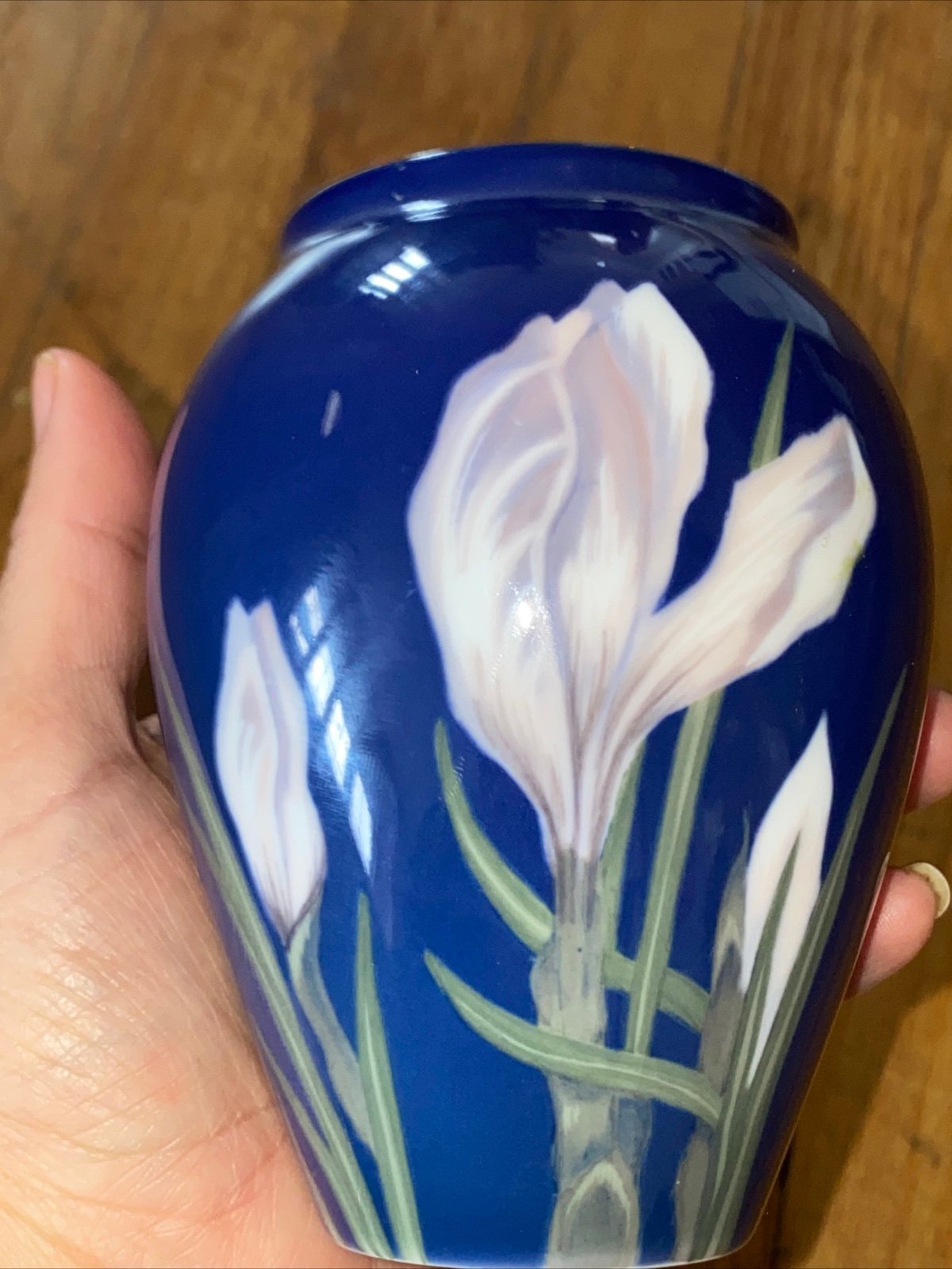 ROYAL COPENHAGEN - PINK & WHITE CROCUS VASE Vintage Blue Porcelain 590 271 LGX M