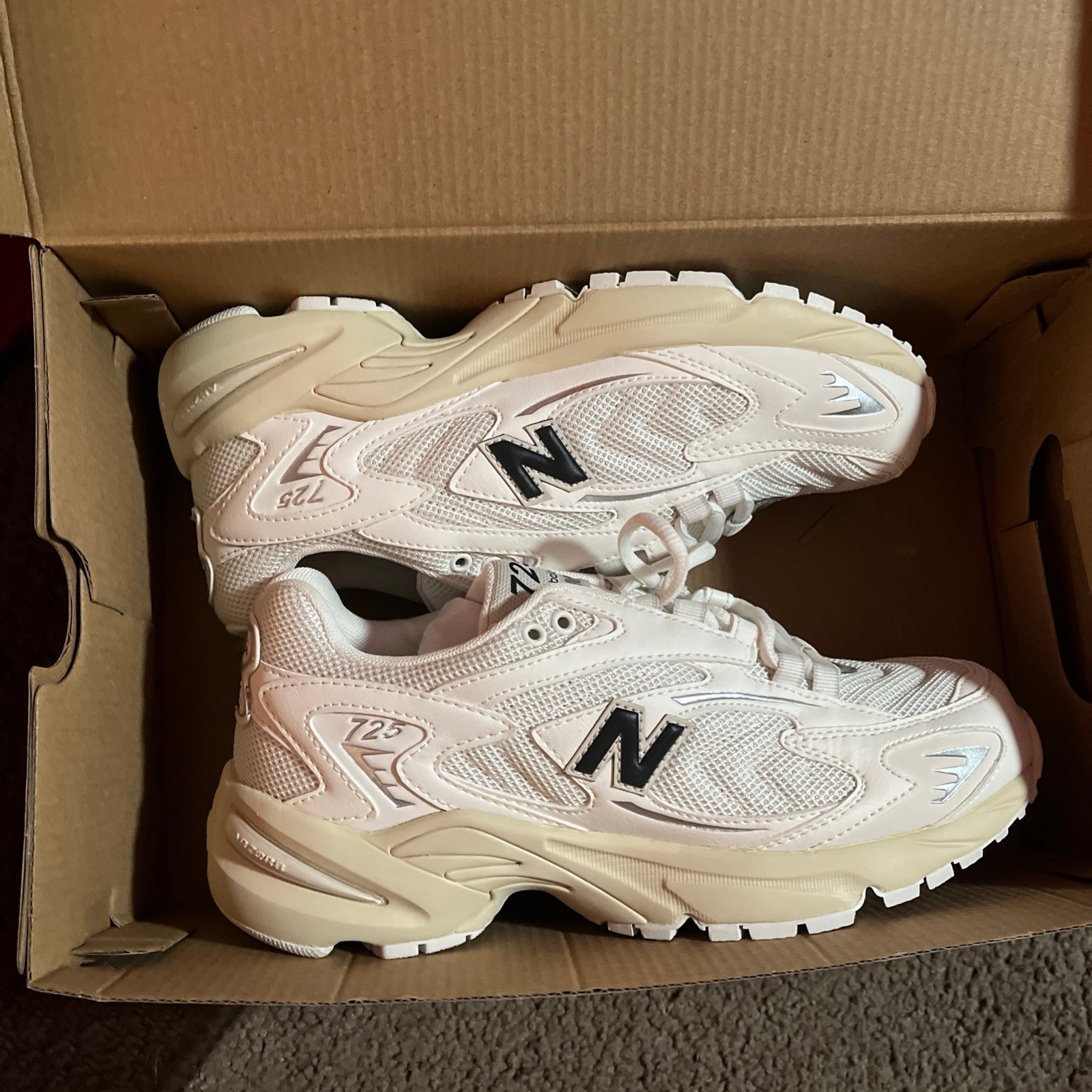 New balance 725v1
