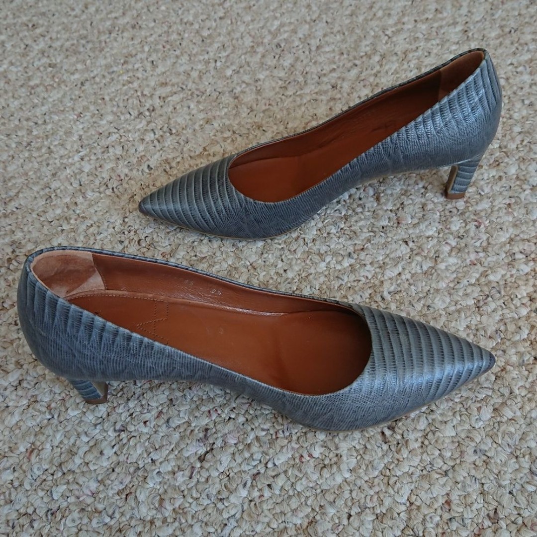 Aquatalia Gray pump Heels size 6.5
