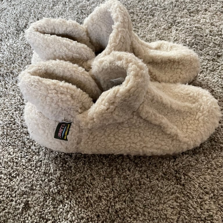 L.L. Bean Women's Sherpa Lined Slippers Size 9 Winter Comfort Warm