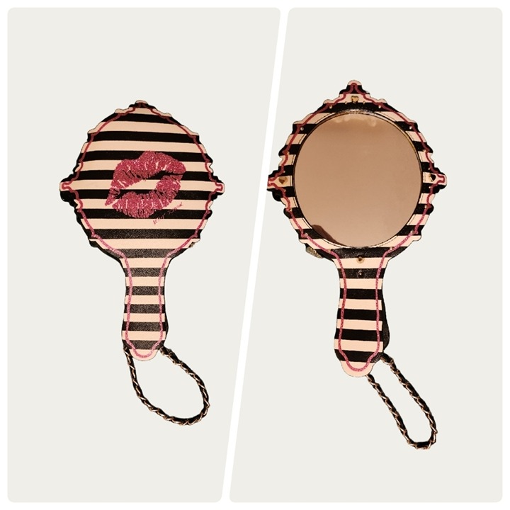 Betsey Johnson Hey Good Looking wristlet
