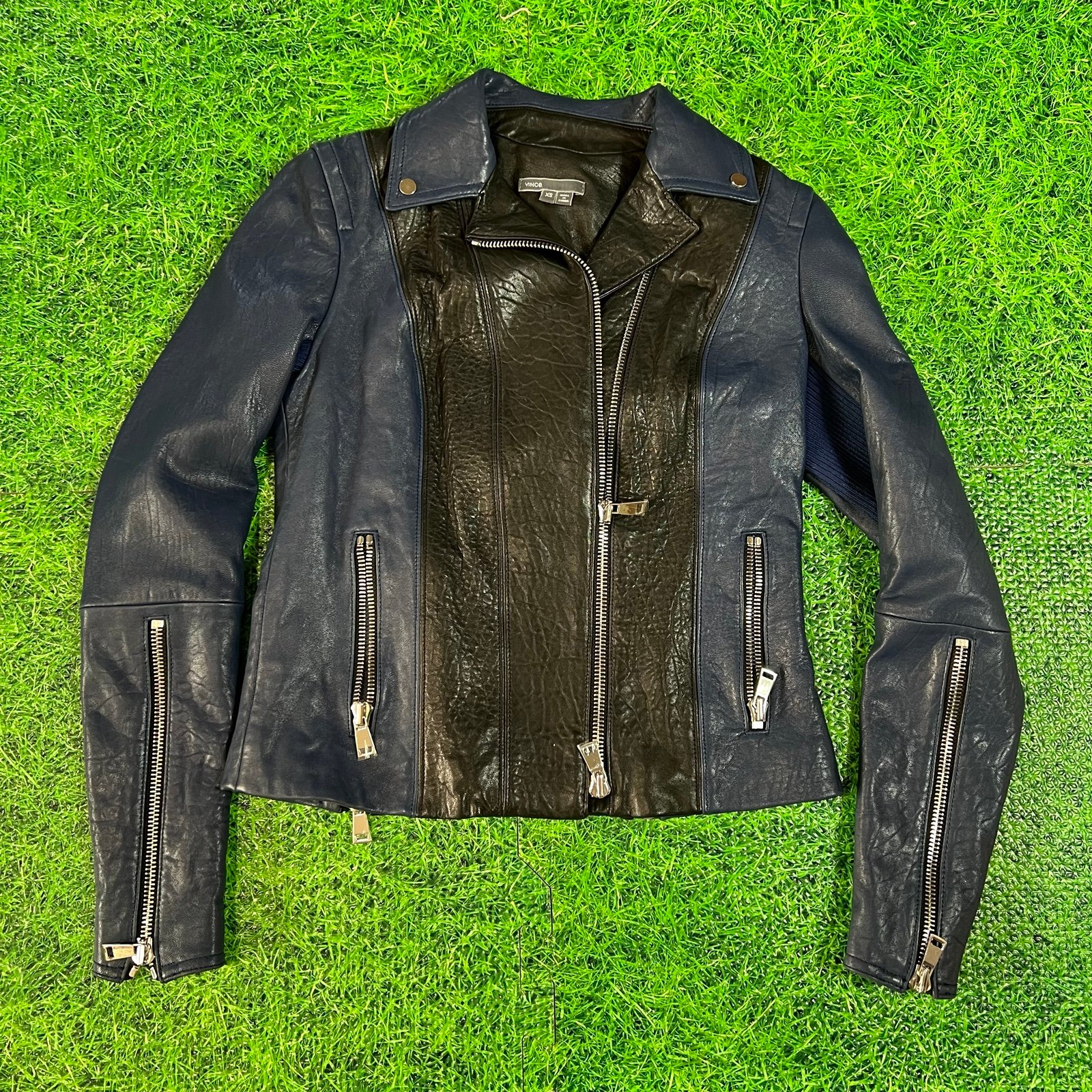 Vince Black Blue Assymetrical Jacket Size XS 15 X 21 Excellent Condition