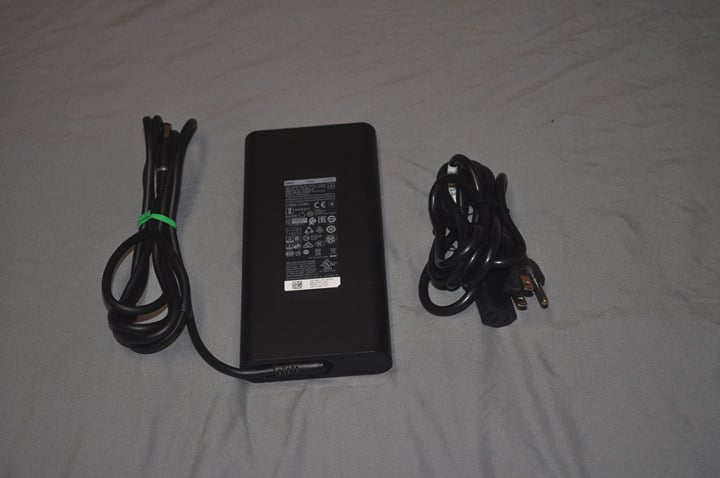 DELL 240w AC Adapter 19.5V 12.31A DELL MODEL: DA240PM180 AC/DC ADAPTER