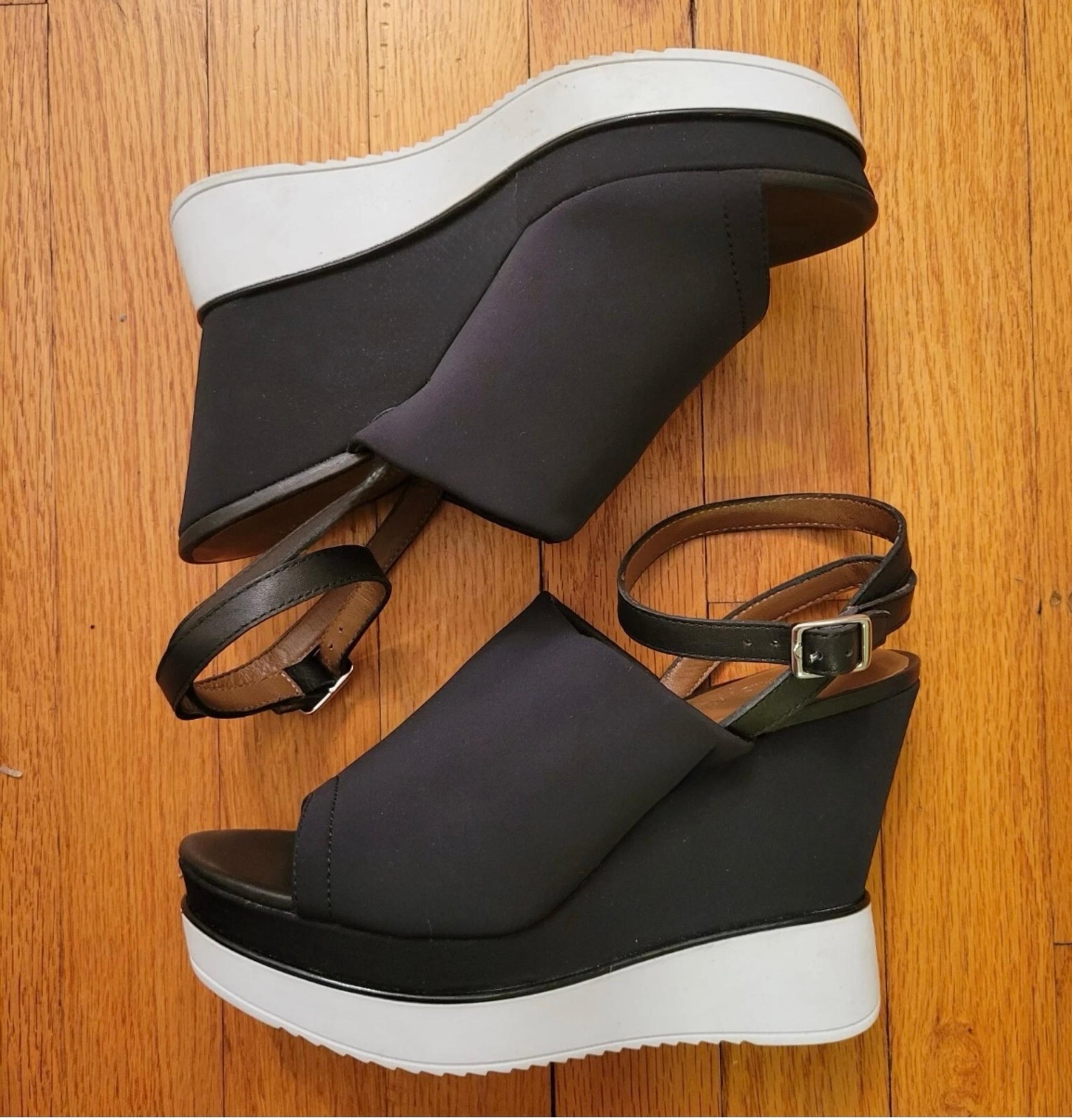 Donald J Pilner New Platform Wedge Peep-toe Sandals