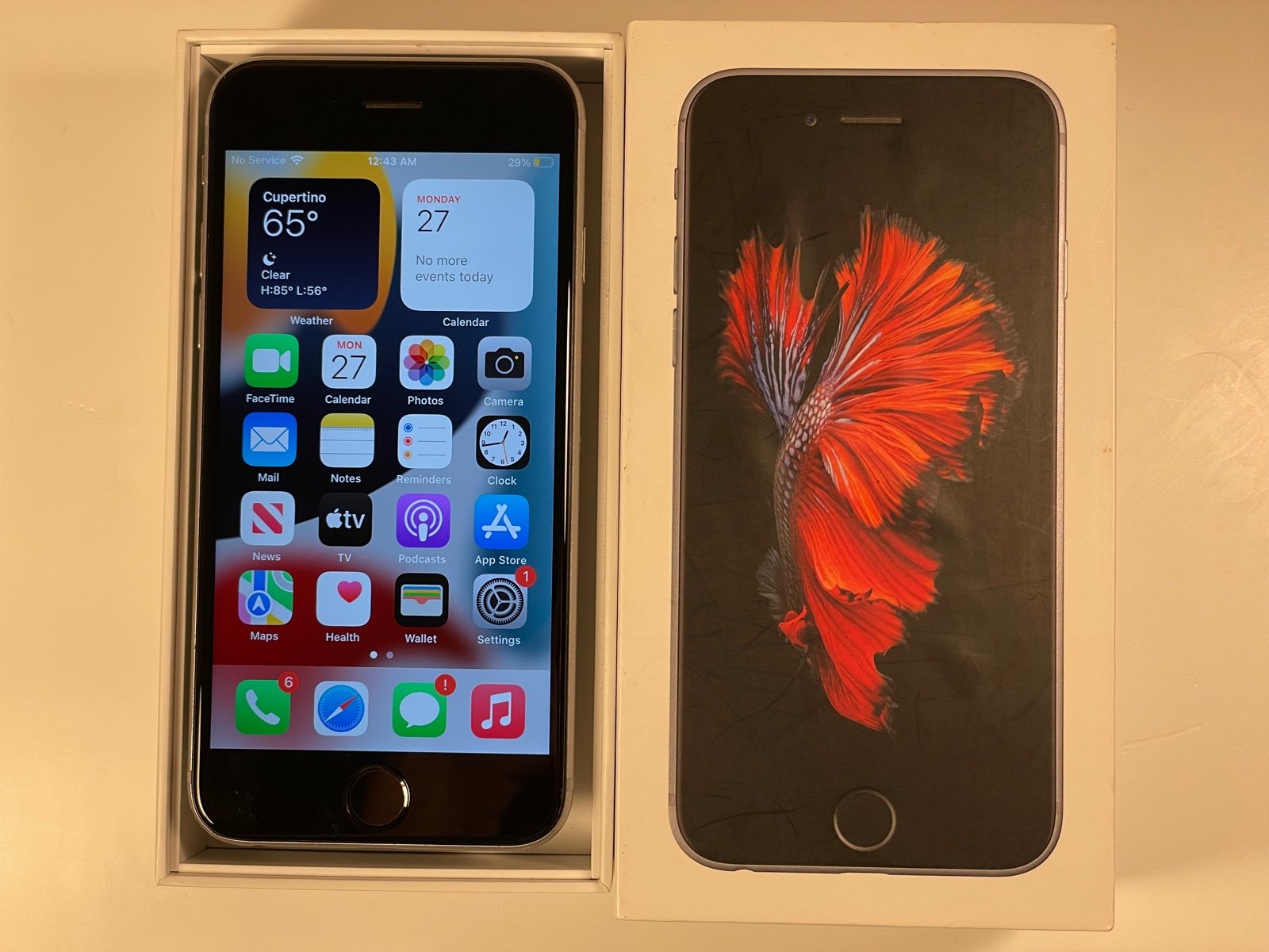 Apple iPhone 6s 128gb Unlocked in Space Grey shops in Good Condition