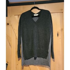 Yoon Size XS Anthropologie V Neck Sweater Black Gray Cashmere Blend Hi Low Hem