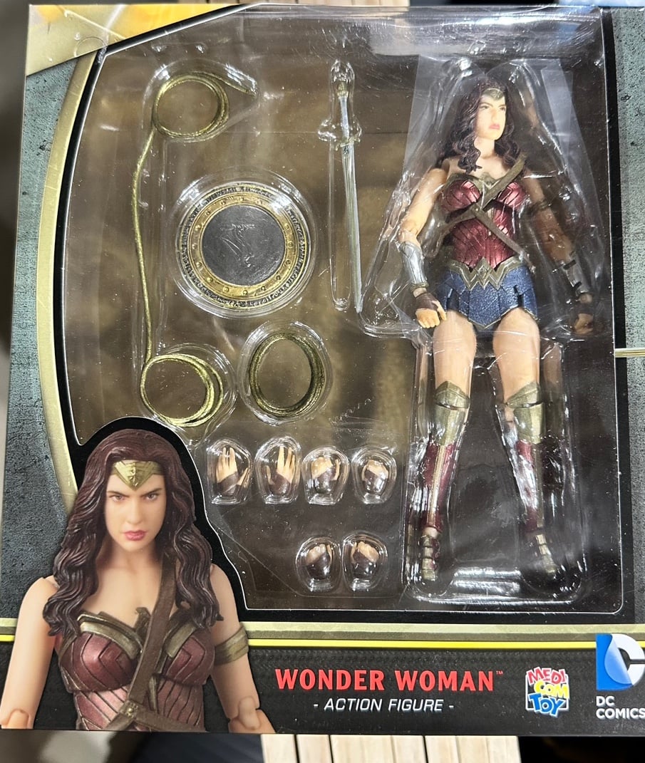 Wonder Woman magex batman vs superman